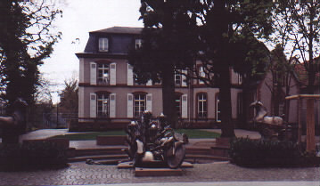 VillaWieserundDorfbrunnen.jpg